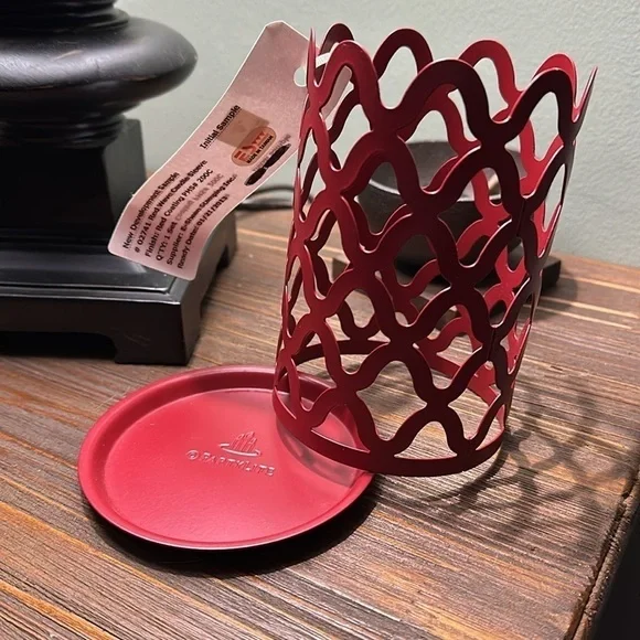 PartyLite (New Development Sample) Red Wave Candle Sleeve - Picture 3 of 7